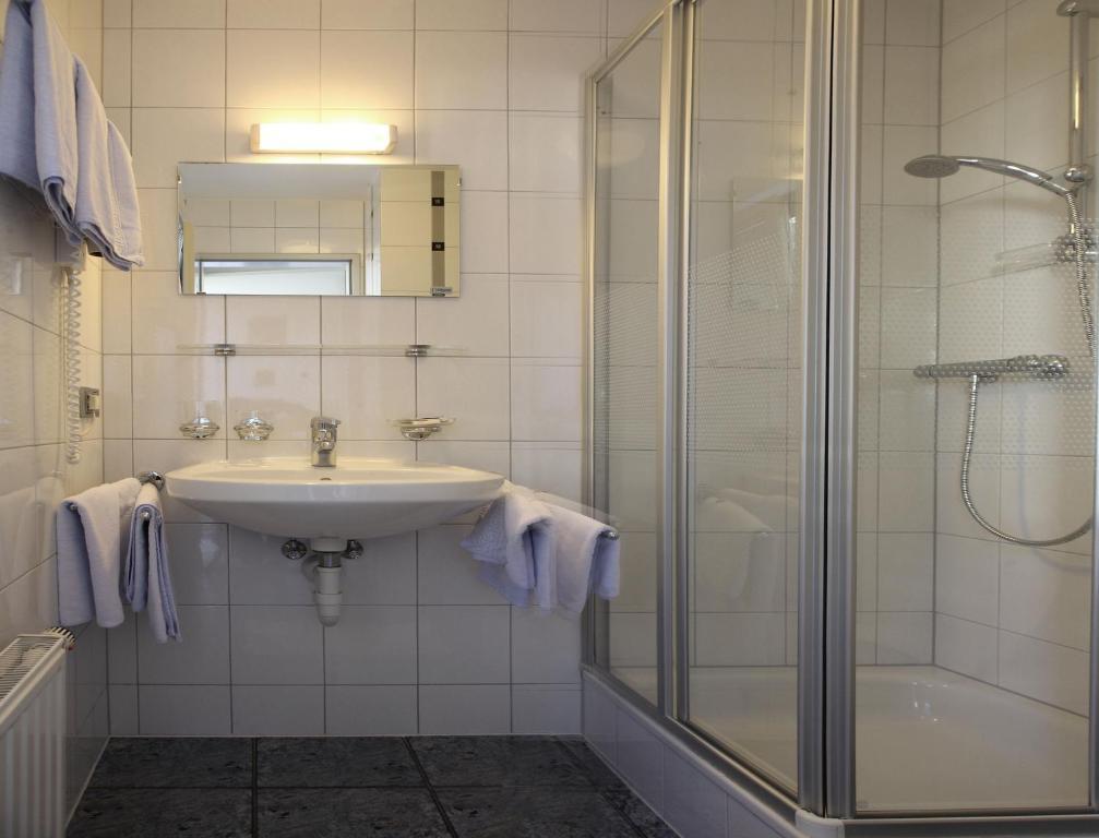 Hotel Auhof Schruns Quarto foto